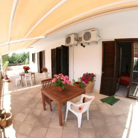 Sigismondo Castromediano Bed and Breakfast