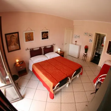 Sigismondo Castromediano Bed and Breakfast Λέτσε