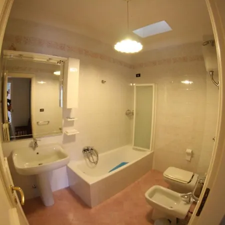 Sigismondo Castromediano Bed and Breakfast 2*